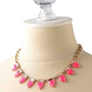 New Stella & Dot Eye Candy necklace - Pink - used for display w/original box